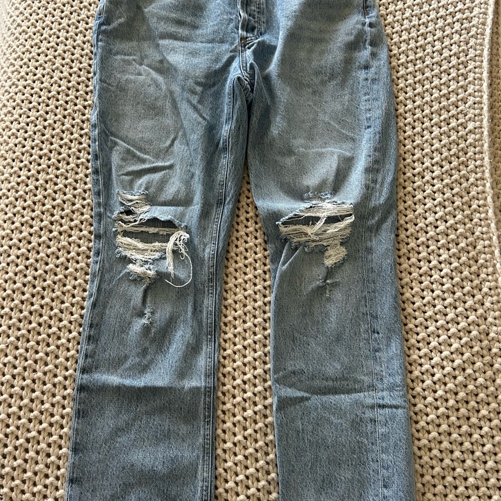 AGOLDE Riley High Rise Distressed Straight Crop - Size 29 (EUC!) - Picture 3 of 3